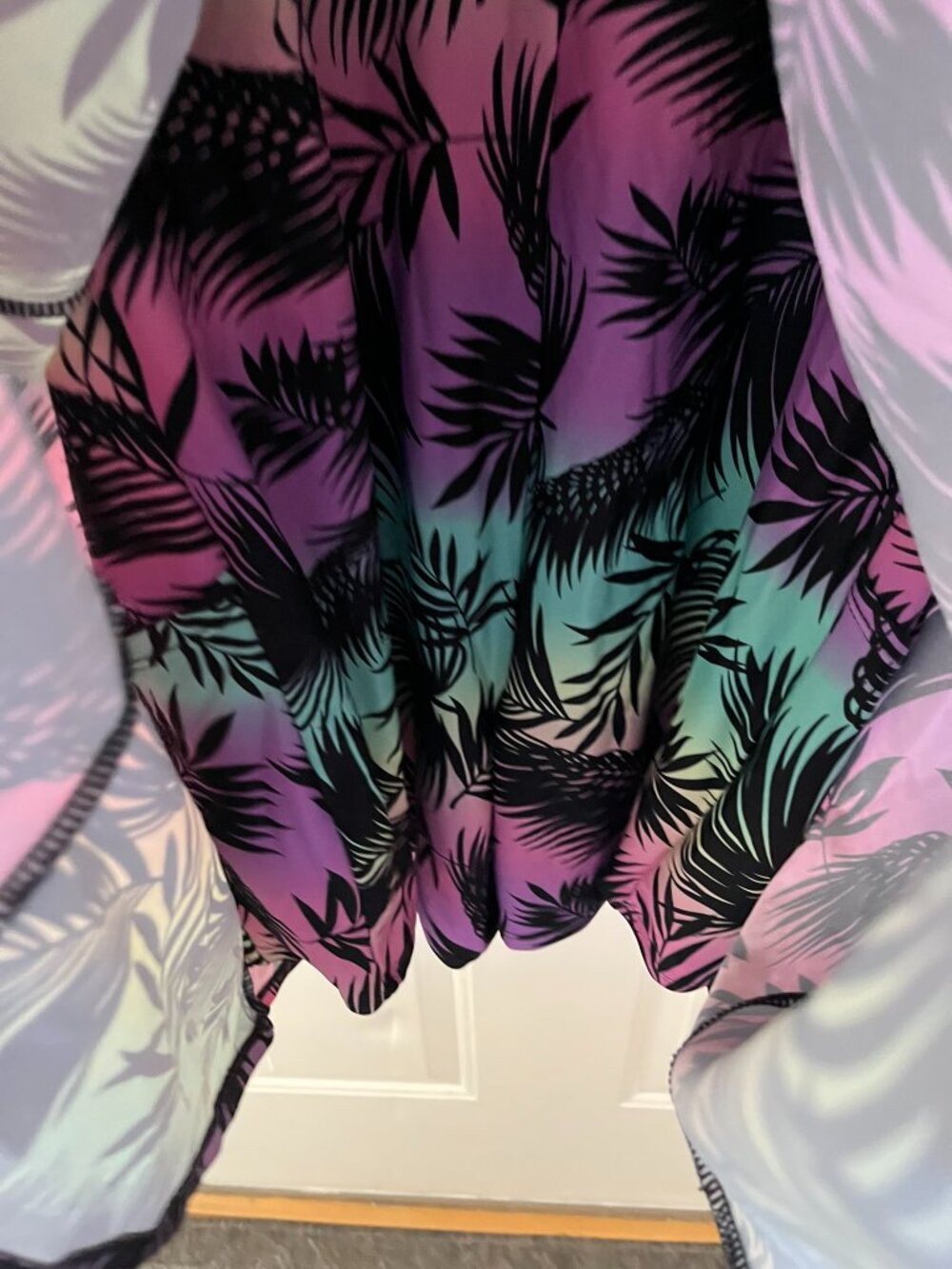Torrid Woman's Plus-size Wireless Long Zip-Front Hawaiian Swim Dress Sz 22/24 - Picture 4 of 11